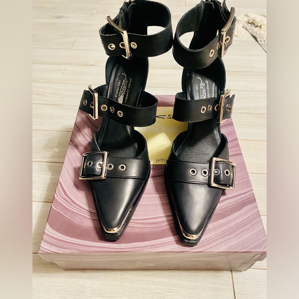 Brand New Jeffrey Campbell by Free people